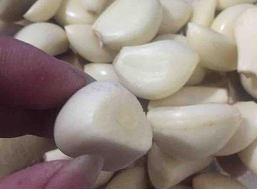 腌制臘八蒜，只加醋大錯特錯！加點“它”，蒜瓣更脆更香